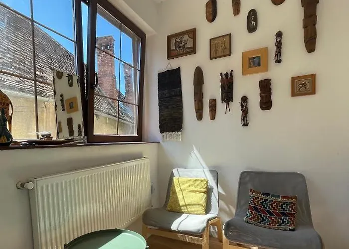 Central Retro Apartment